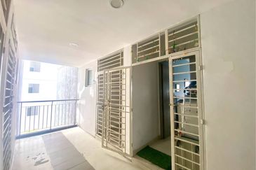 7 Tree Seven Residence