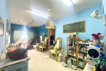 7 Tree Seven Residence