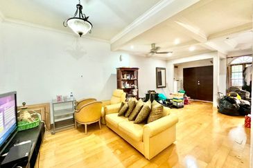 Jalan Suasana, Bandar Tun Hussein Onn