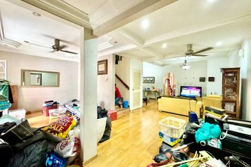 Jalan Suasana, Bandar Tun Hussein Onn