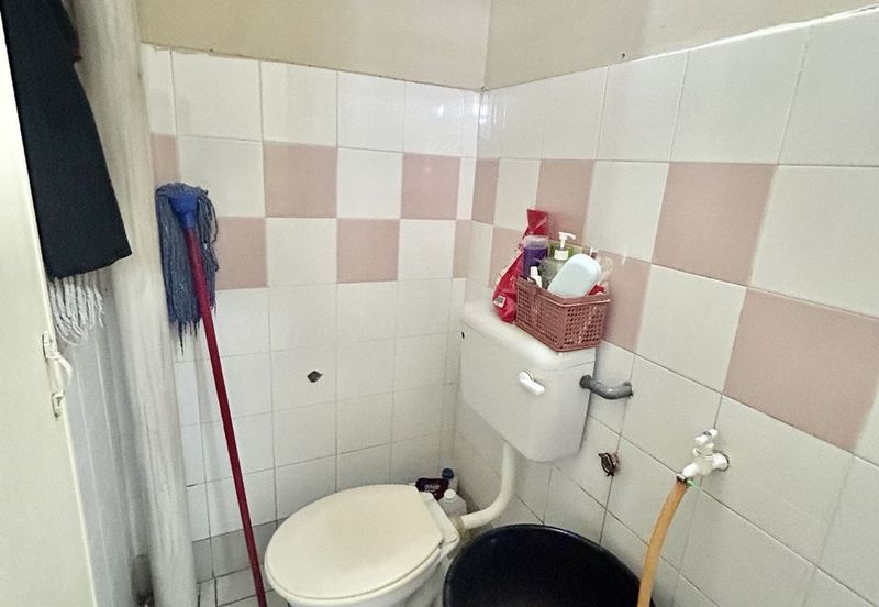 Pangsapuri Emas, Jalan Bidara 2, Taman Taming Emas, Kajang