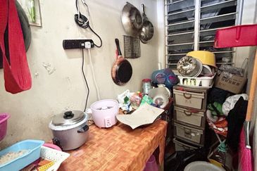 Pangsapuri Emas, Jalan Bidara 2, Taman Taming Emas, Kajang