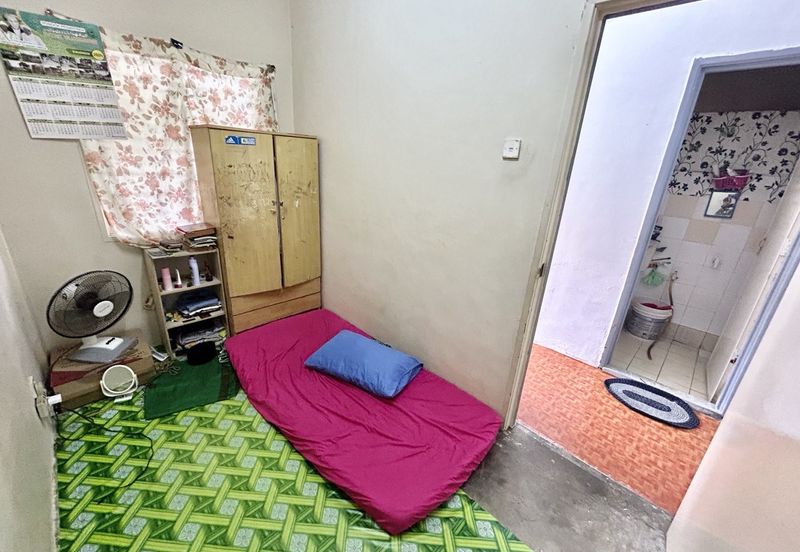 Pangsapuri Emas, Jalan Bidara 2, Taman Taming Emas, Kajang