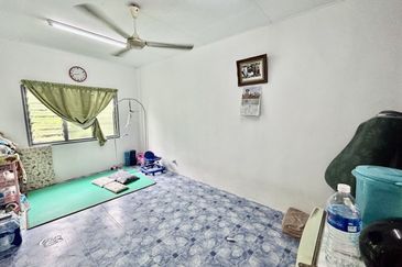 Pangsapuri Emas, Jalan Bidara 2, Taman Taming Emas, Kajang