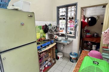 Pangsapuri Emas, Jalan Bidara 2, Taman Taming Emas, Kajang