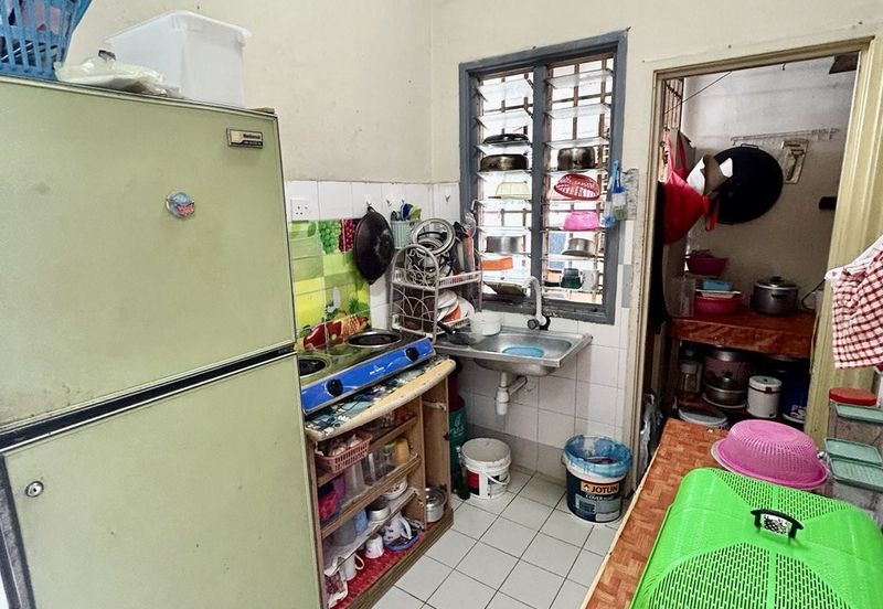 Pangsapuri Emas, Jalan Bidara 2, Taman Taming Emas, Kajang