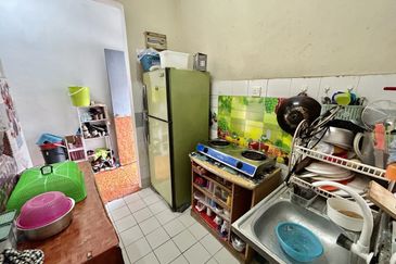 Pangsapuri Emas, Jalan Bidara 2, Taman Taming Emas, Kajang