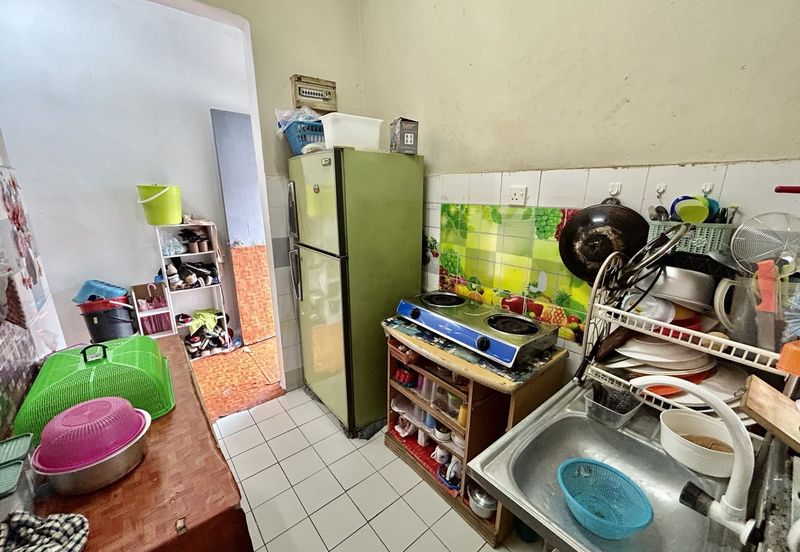 Pangsapuri Emas, Jalan Bidara 2, Taman Taming Emas, Kajang