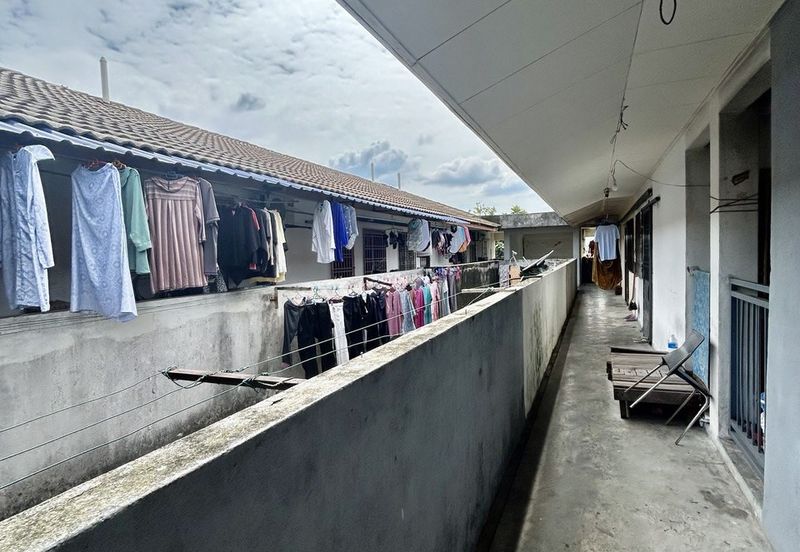 Pangsapuri Emas, Jalan Bidara 2, Taman Taming Emas, Kajang