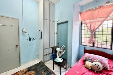 Taman Seroja, Bandar Baru Salak Tinggi