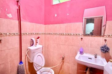 Taman Seroja, Bandar Baru Salak Tinggi