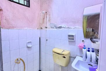 Taman Seroja, Bandar Baru Salak Tinggi