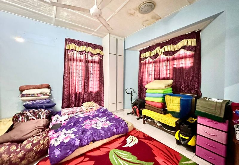 Taman Seroja, Bandar Baru Salak Tinggi