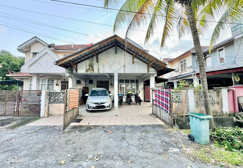 Taman Seroja, Bandar Baru Salak Tinggi