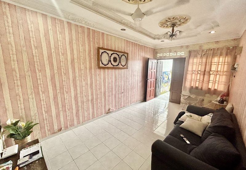 Taman Nakhoda, Jalan Bahtera