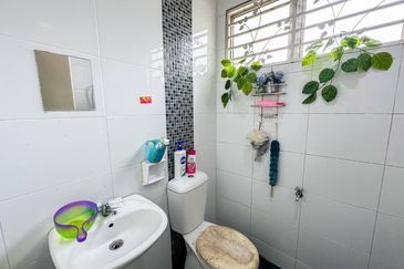 Taman Desa Saujana Langat