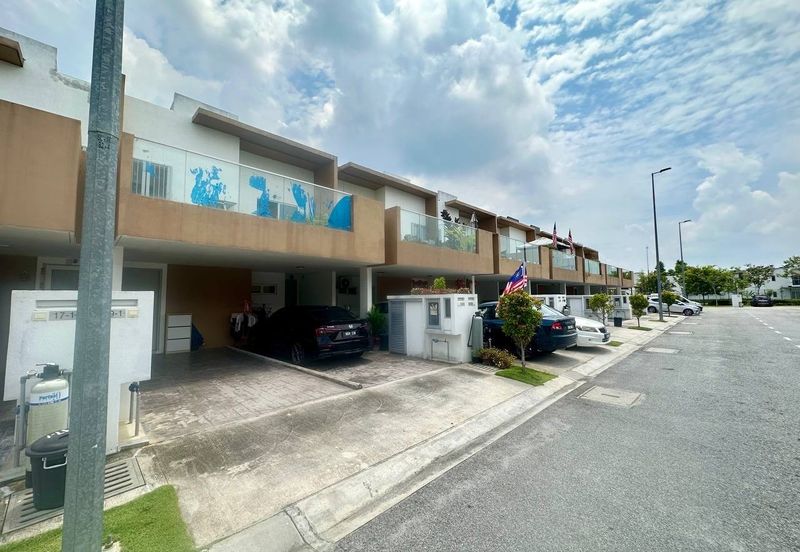 Casa Bluebell @ Cybersouth