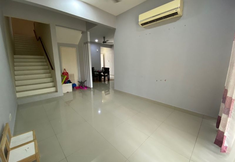 Crescent Park Townvilla