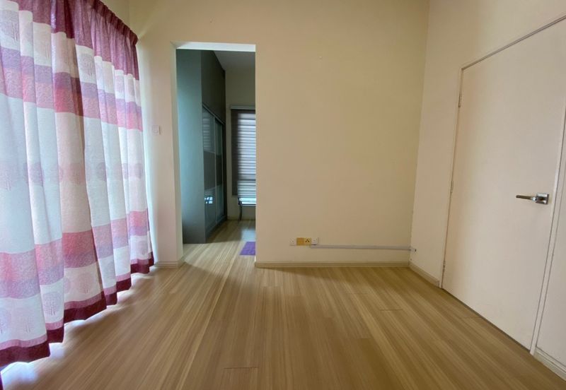 Crescent Park Townvilla