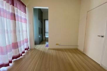 Crescent Park Townvilla