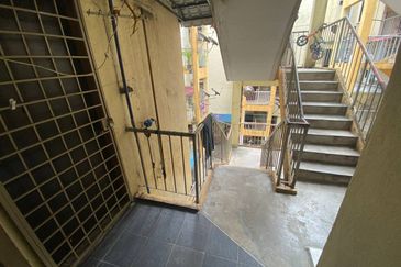 [DEKAT MASJID] Flat Blok E Desa Pandan Kg Pandan KL