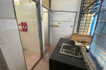 [DEKAT MASJID] Flat Blok E Desa Pandan Kg Pandan KL
