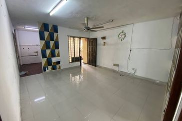 [DEKAT MASJID] Flat Blok E Desa Pandan Kg Pandan KL