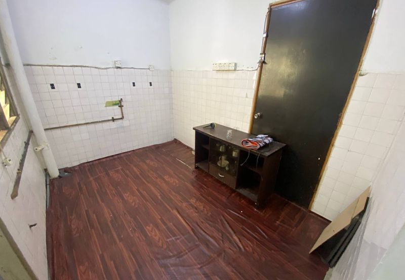 [DEKAT MASJID] Flat Blok E Desa Pandan Kg Pandan KL