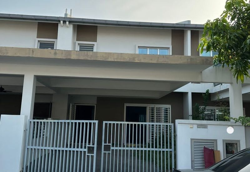 Albury at Mahkota Hills