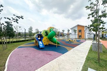 Ritma Perdana Townhouse @ LBS Alam Perdana