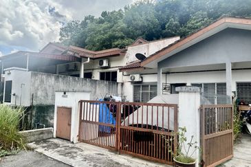 Taman Desa Kenanga 2