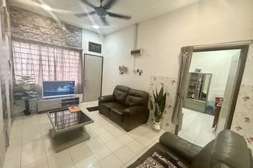 Taman Desa Kenanga 2