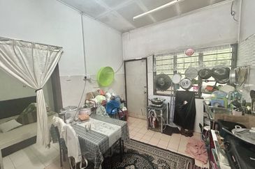 Taman Desa Kenanga 2