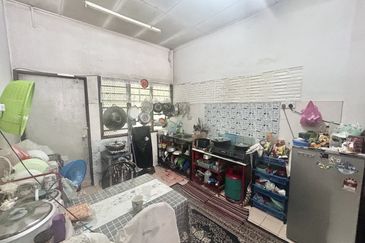 Taman Desa Kenanga 2