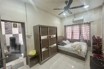 Taman Desa Kenanga 2