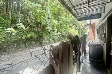 Taman Desa Kenanga 2