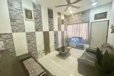 Taman Desa Kenanga 2