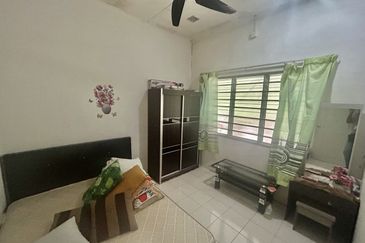 Taman Desa Kenanga 2