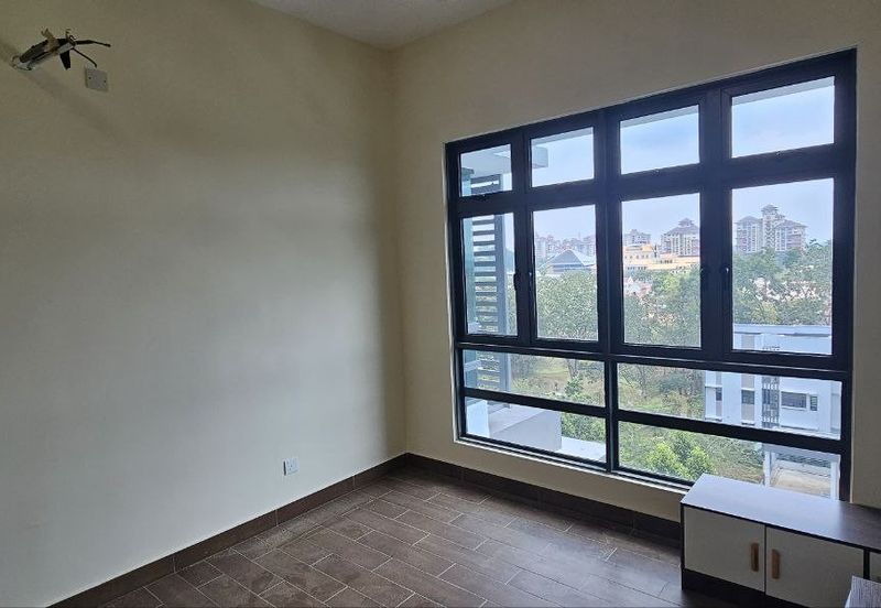 Aura Residence @ Precint 8