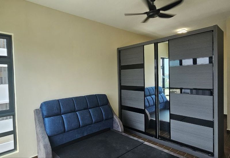 Aura Residence @ Precint 8