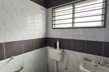 Seksyen 32, Shah Alam