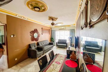 Residensi Warnasari 3