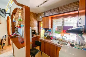 Residensi Warnasari 3