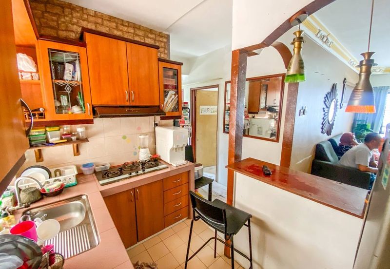 Residensi Warnasari 3