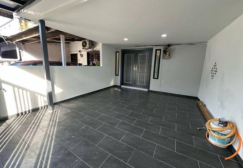 Austin Residence @Taman Mount Austin