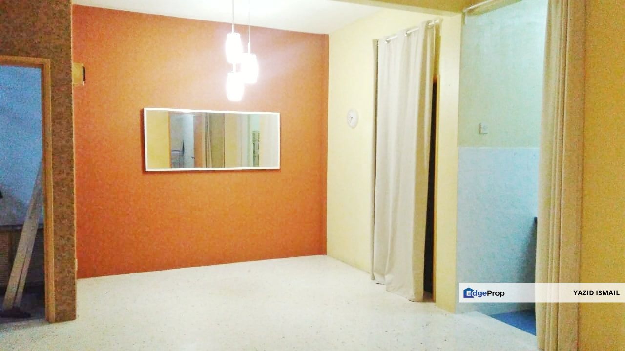 Sri Wira Apartment, Ukay Perdana, Ampang Jaya, Selangor, Ampang
