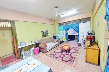 Flat PKNS, Kampung Kerinchi