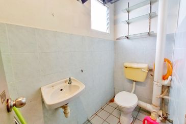 Desa Putra Apartments