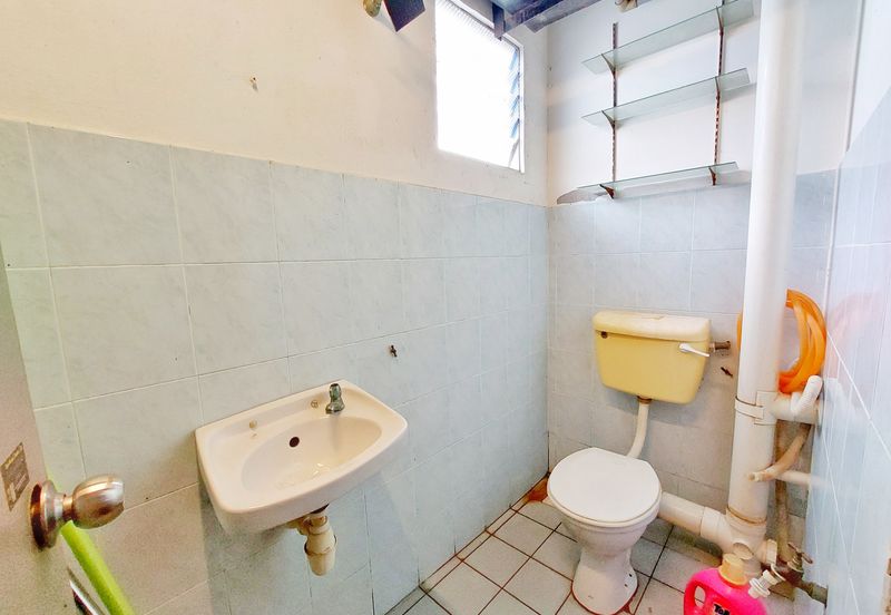 Desa Putra Apartments