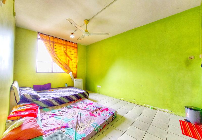 Desa Putra Apartments